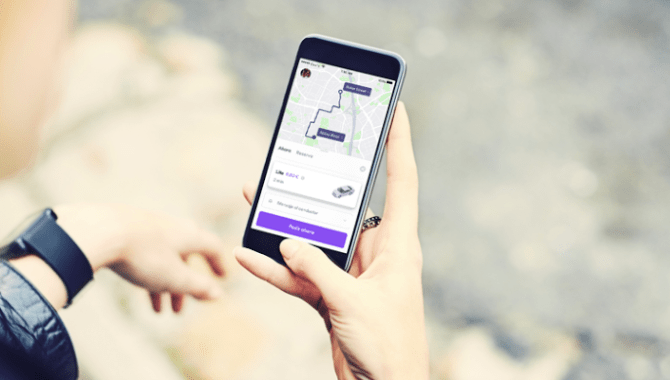 Cabify en Santander permite desde hoy reservar taxis a través de su app