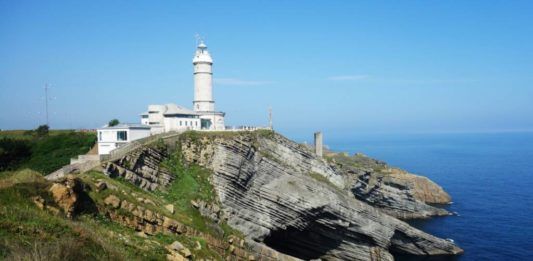 Faro de Cabo Mayor