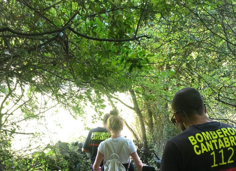 Rescatada una senderista enriscada y desorientada en el monte Buciero
