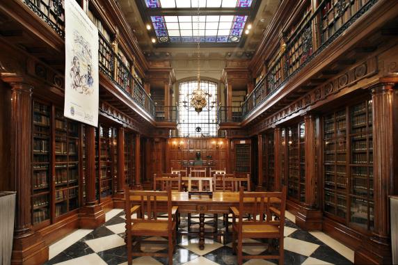 interior_biblioteca_menendez_pelayo_1.jpg
