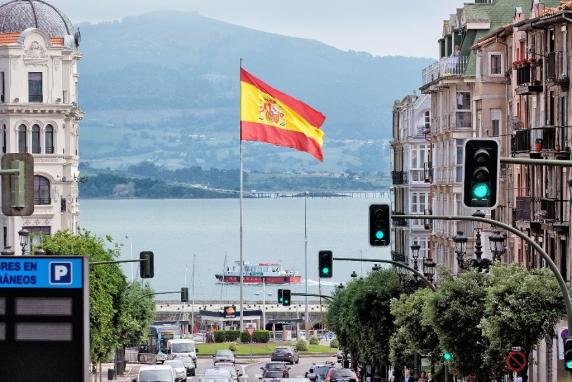 bandera_espana_en_puertochico_3.jpg