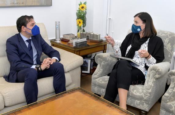reunion_gerente_mutua_montanesa_1.jpg