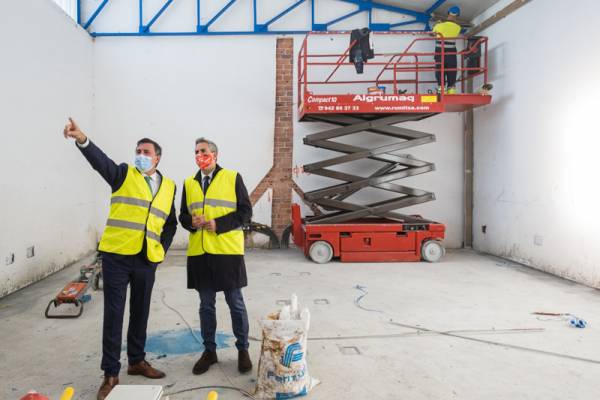 El coworking para jóvenes y el almacén de obras de arte estarán operativos a principios de 2022, en la Zona Franca de Santander