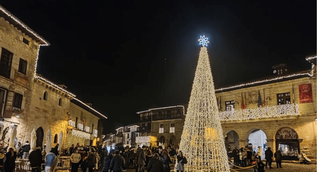 El Ayuntamiento de Santillana del Mar ilumina el municipio con 120.000 bombillas navideñas - Ayuntamiento de Santillana del Mar