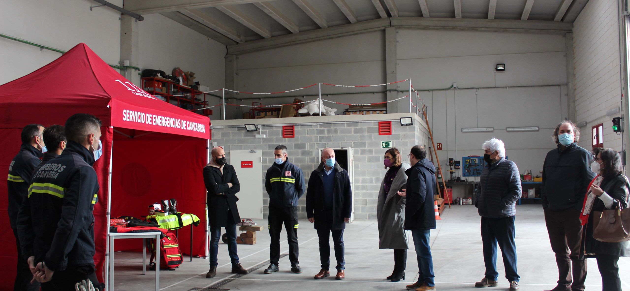 El Gobierno dota a los bomberos del 112 de equipaciones específicas de rescate en invierno