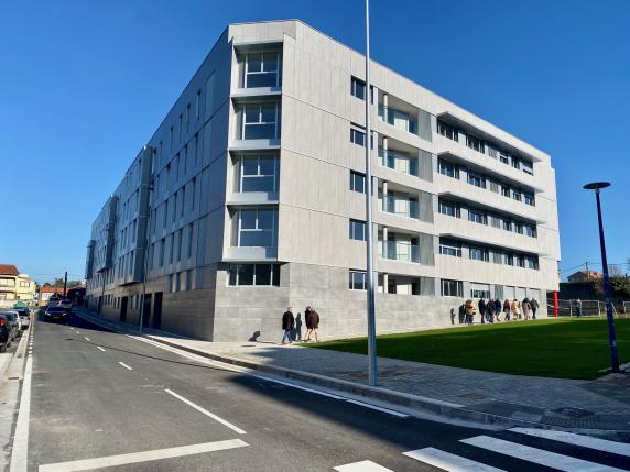 Finalizan las obras de las 120 viviendas y urbanización de edificio_120_vpo_san_roman_2.jpg