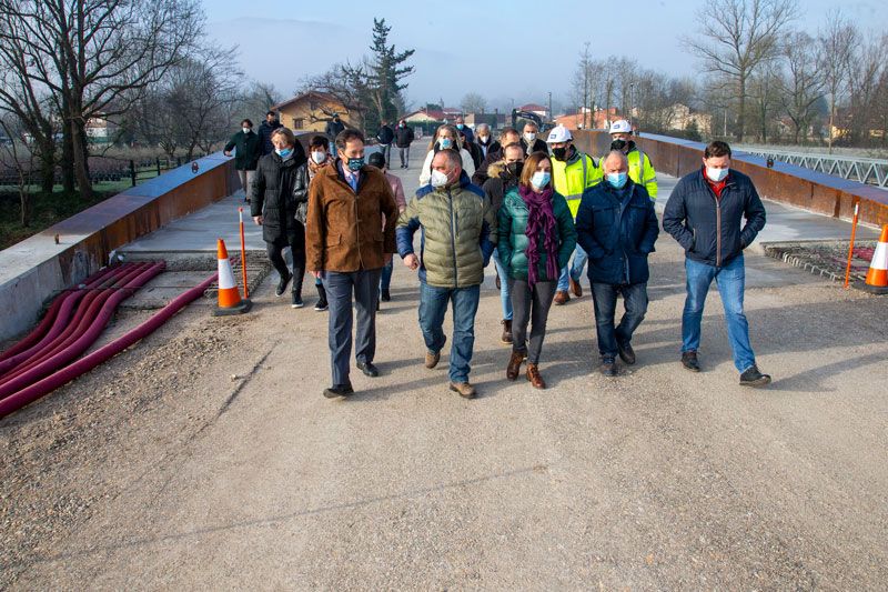 Obras-Publicas-pone-en-servicio-el-puente-sobre-el-rio.jpeg