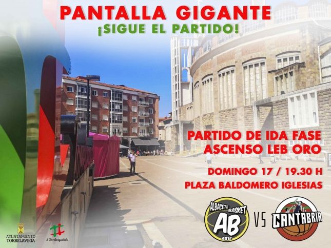 El-Ayuntamiento-instala-una-pantalla-gigante-para-seguir-el-partido.jpg