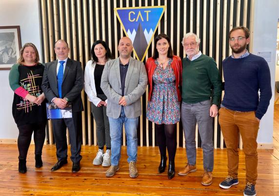 noticias/imagen-asociada/2022/04/presentacion_acto_solidario_club_tajahierro_6.jpg