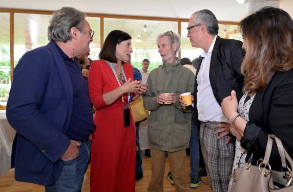 noticias/imagen-asociada/2022/05/presentacion_pelicula_en_otro_lugar_4.jpg