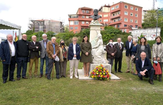 Santander homenajea a Augusto González de Linares con el traslado noticias/imagen-asociada/2022/05/homenaje_augusto_gonzalez_linares_5.jpg