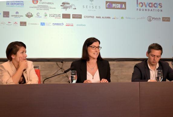 noticias/imagen-asociada/2022/05/evento_solidario_con_loovas_y_fundacion_ana_carolina_3.jpg