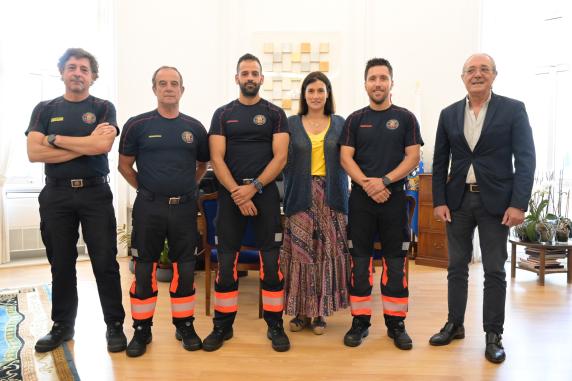 Dos nuevos cabos refuerzan la estructura de mando de los noticias/imagen-asociada/2022/06/toma_posesion_dos_cabos_bomberos_1.jpg