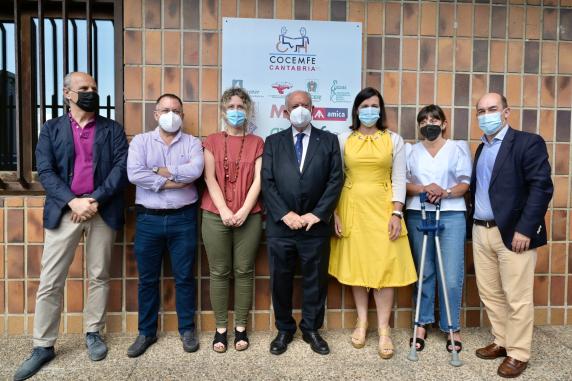El Ayuntamiento destina 88.000 euros para potenciar el servicio de noticias/imagen-asociada/2022/06/inauguracion_salas_fisioterapia_cocemfe.jpg