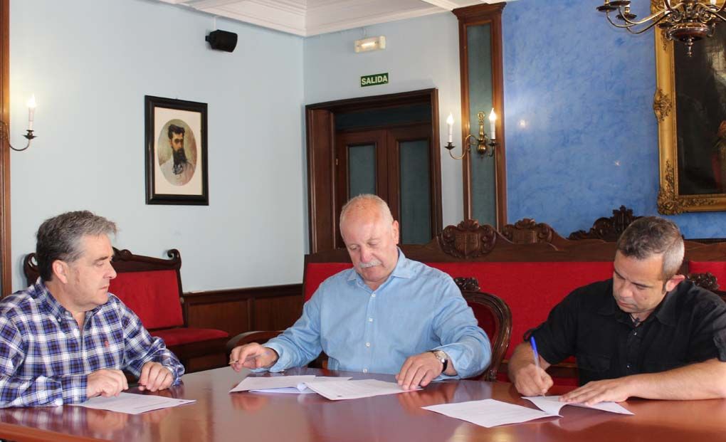 El Ayuntamiento de Reinosa y ACER reeditan su convenio de colaboración