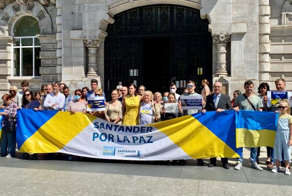 noticias/imagen-asociada/2022/06/minuto_de_silencio_ucrania_junio_2022_1.jpg