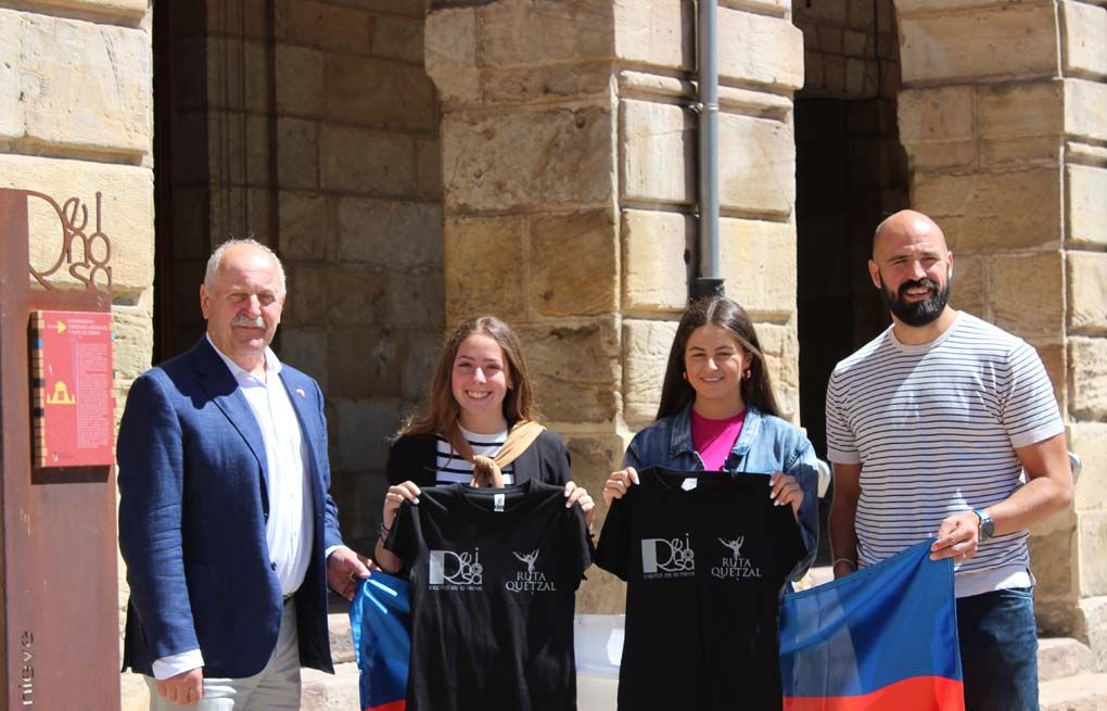 Las campurrianas Carlota Gutiérrez y Sofía Zubelzu, únicas representantes de Cantabria en la Ruta Quetzal