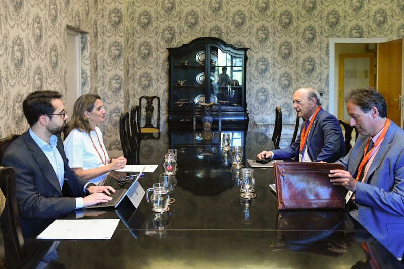Ribera-anuncia-al-Gobierno-cantabro-tres-vias-de-financiacion-para.jpeg