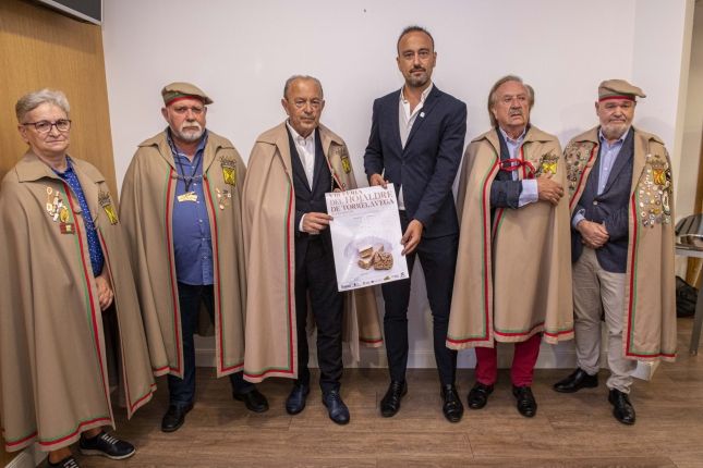 La-VIII-Feria-del-Hojaldre-de-Torrelavega-se-celebra-este.jpg