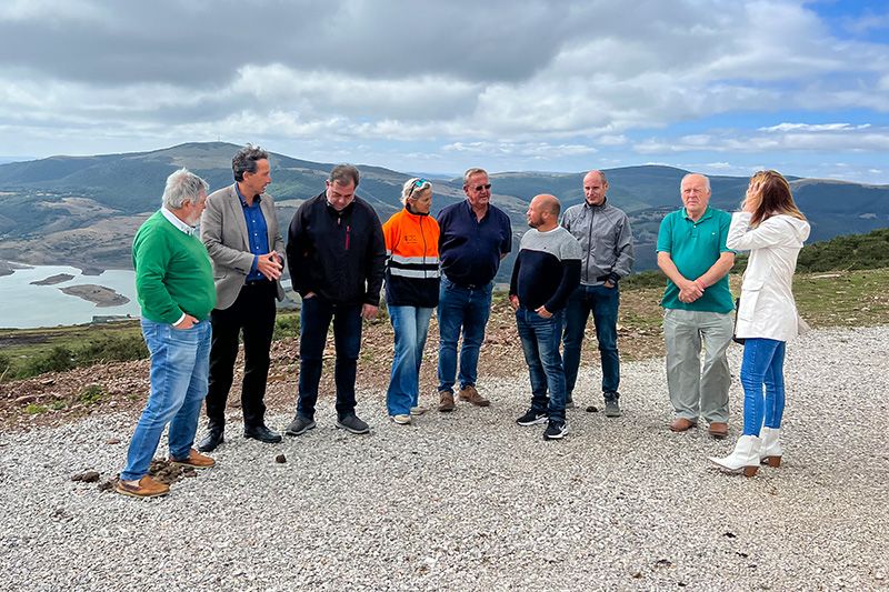 Obras-Publicas-culmina-el-acondicionamiento-del-entorno-del-Pico-Jano.jpeg