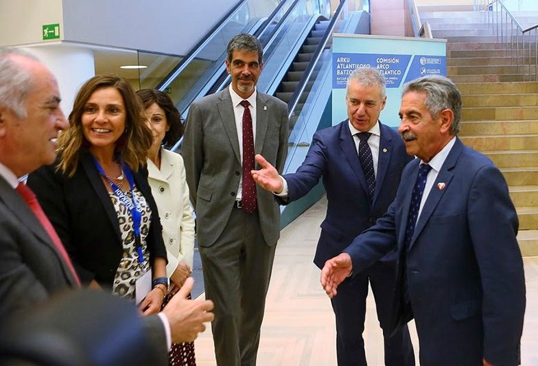 Fernandez-Viana-defiende-el-trabajo-conjunto-de-las-regiones-atlanticas.jpeg