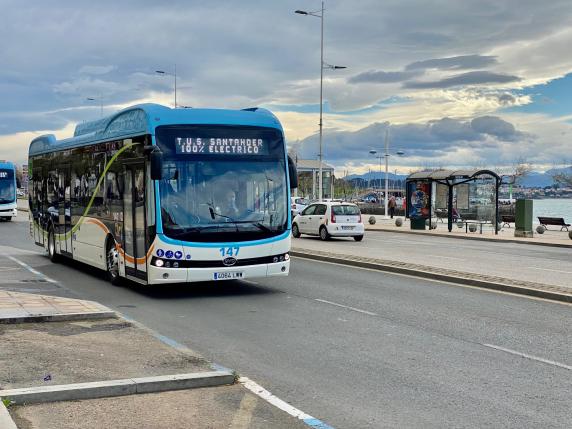 Adjudicados a AMPER Sistemas los nuevos paneles informativos para el noticias/imagen-asociada/2022/10/operativos_autobuses_electricos_5.jpg