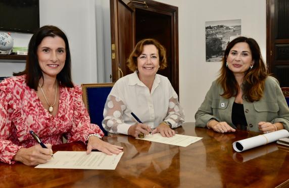 noticias/imagen-asociada/2022/10/firma_convenio_turismo_1.jpg