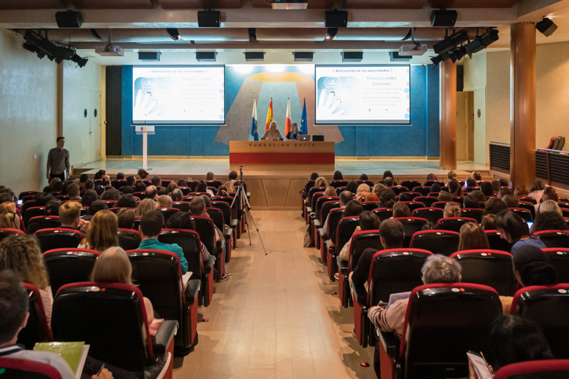 Las-aulas-cantabras-cuentan-este-curso-con-165-auxiliares-linguisticos.jpeg
