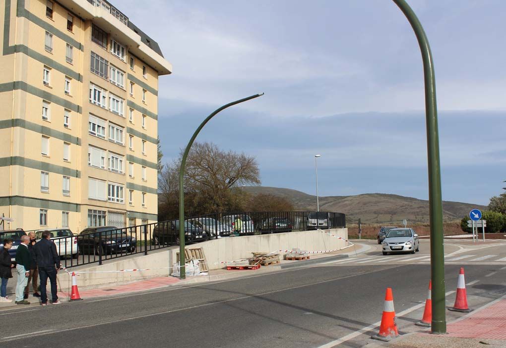 Un nuevo semáforo mejorará la seguridad vial en la Avenida Cantabria