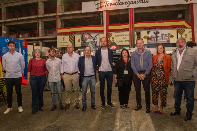 Torrelavega-acoge-este-fin-de-semana-la-mejor-Feria-Apicola.jpg