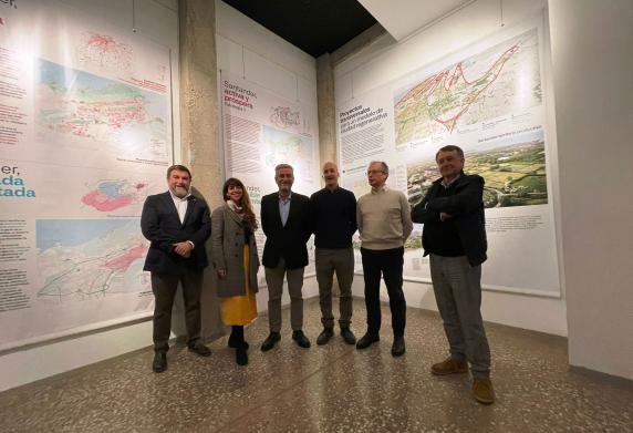 noticias/imagen-asociada/2022/11/inauguracion_expo_modelo_ciudad_1.jpeg