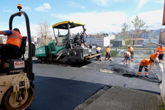Las obras de mejora de varios viales en barrios empezarán noticias/imagen-asociada/2022/11/trabajos_de_asfaltado_en_barrios_archivo.jpg