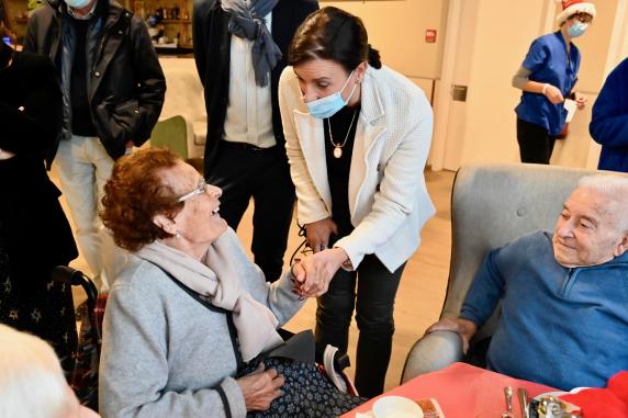 noticias/imagen-asociada/2022/12/visita_residencias_navidad_22_-3.jpg
