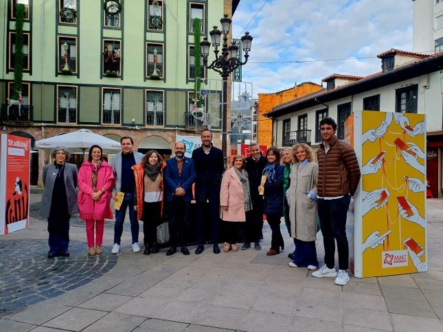 AMAT-inaugura-una-exposicion-sobre-las-relaciones-afectivas-en-los.jpg
