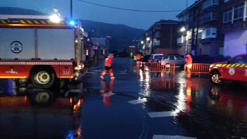 El 112 recibe 255 llamadas y gestiona 142 incidencias provocadas por la lluvia