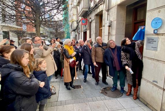 El concertista de piano José Francisco Alonso se suma a noticias/imagen-asociada/2023/01/placa_ruta_ilustres_jose_francisco_alonso_1.jpg