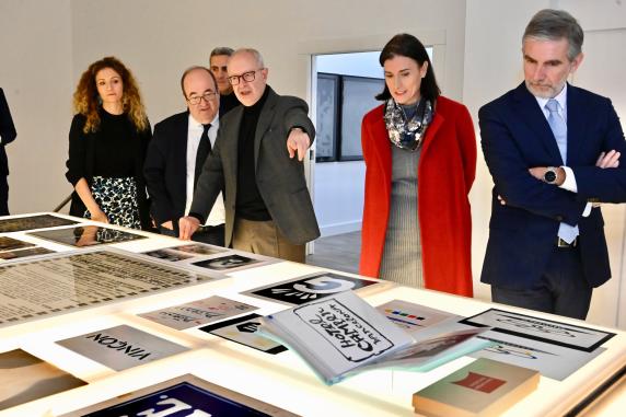 Igual muestra a Iceta el potencial cultural de Santander con noticias/imagen-asociada/2023/01/visita_archivo_lafuente_con_ministro_iceta_8.jpg