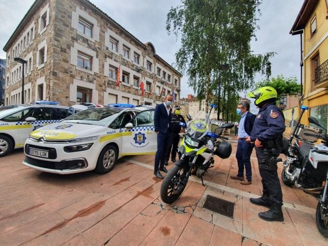 Torrelavega-incorporara-dos-nuevos-vehiculos-a-la-Policia-Local.jpg