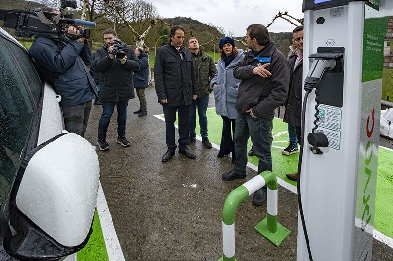 El-Gobierno-finaliza-la-instalacion-de-los-puntos-de-recarga.jpeg
