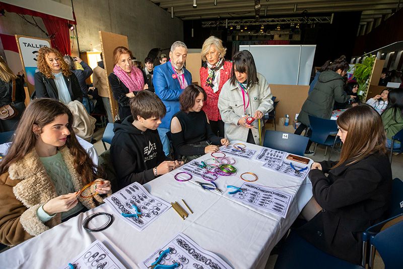 Santander-acoge-la-II-Feria-de-Ensenanzas-Artisticas-escaparate-del.jpeg