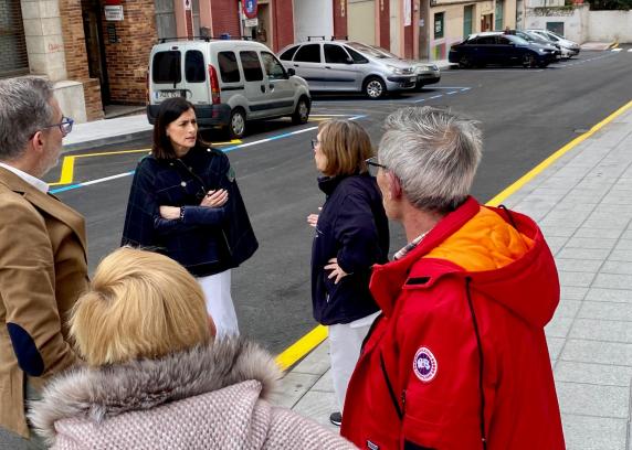 El Ayuntamiento renueva la pavimentación de aceras y calzada en noticias/imagen-asociada/2023/03/asfaltado_calle_la_amistad.jpg