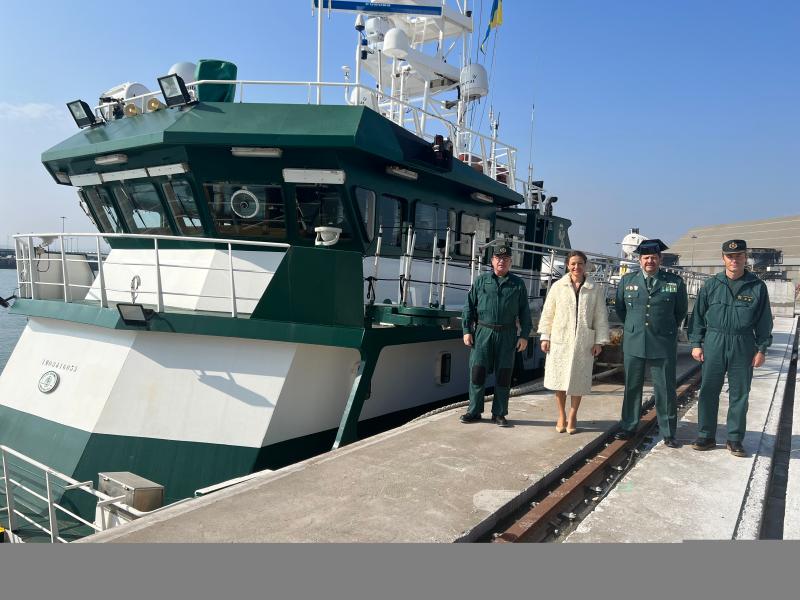 El-buque-oceanico-‘Rio-Mino-de-la-Guardia-Civil-se.jpg