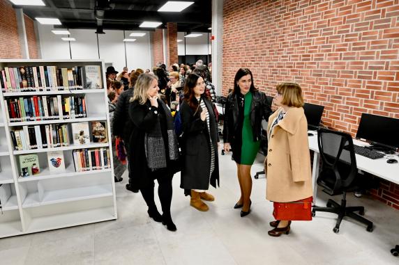 noticias/imagen-asociada/2023/03/inauguracion_centro_civico_fernando_ateca_1.jpg