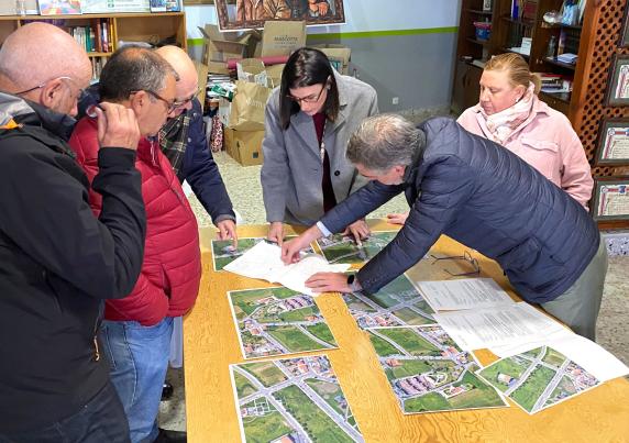 Santander pone a disposición de la Consejería dos parcelas en noticias/imagen-asociada/2023/04/con_vecinos_cueto_parcelas_centro_salud_3.jpg