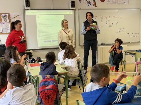 EL-AYUNTAMIENTO-DE-ASTILLERO-LANZA-UN-NUEVO-LIBRO-INFANTIL-SOBRE.jpeg