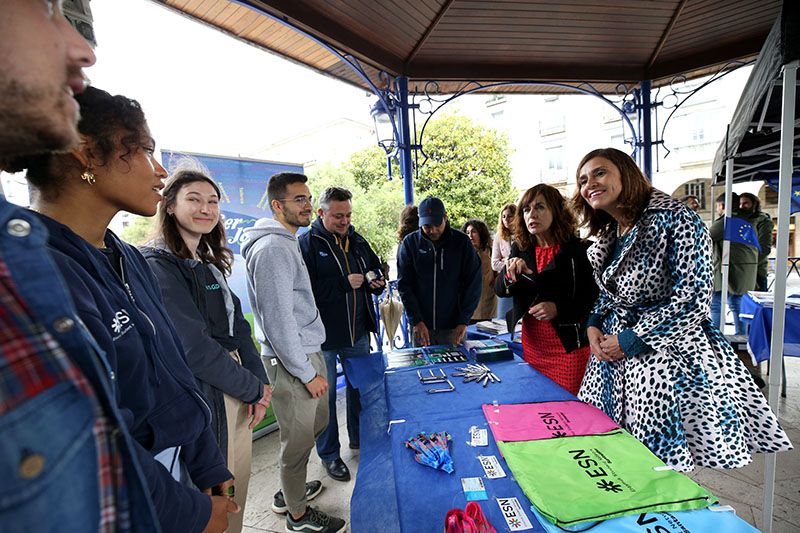El-Gobierno-de-Cantabria-organiza-una-veintena-de-actividades-informativas.jpeg