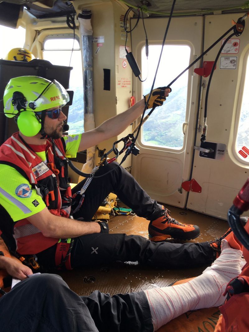 Rescatada una peregrina con fractura de tobillo en el Pico Coriscao