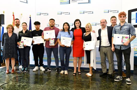 noticias/imagen-asociada/2023/06/entrega_diplomas_curso_cocina_poefe.jpg