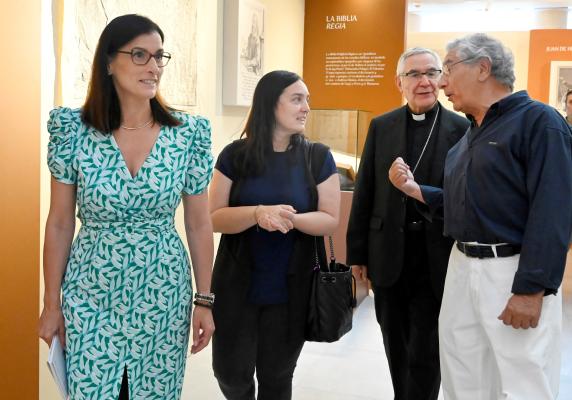 La exposición ‘Biblia Sacra’ ofrece visitas guiadas de la mano noticias/imagen-asociada/2023/07/exposicion_biblia_sacra_4.jpg