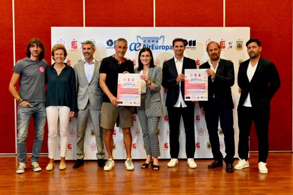 Santander será sede del partido de veteranos de fútbol entre noticias/imagen-asociada/2023/07/presentacion_partido_veteranos_futbol_espana-argentina.jpg